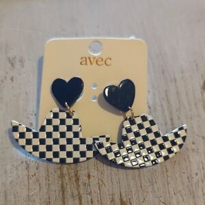 Avec Black and White Checkered Earrings with HEARTS